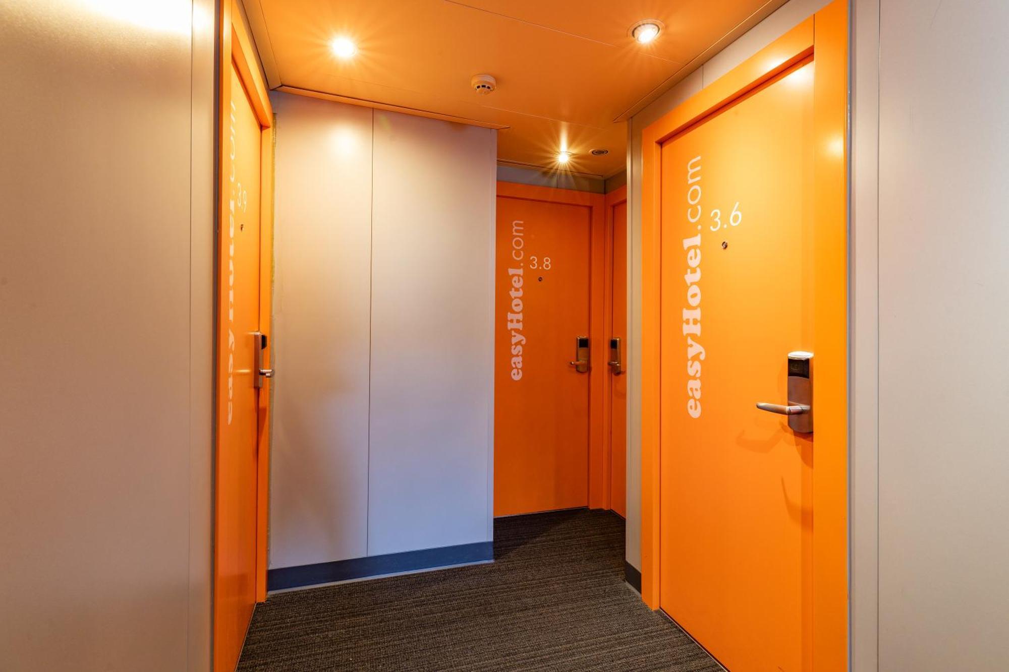 Easyhotel EDI Exterior foto
