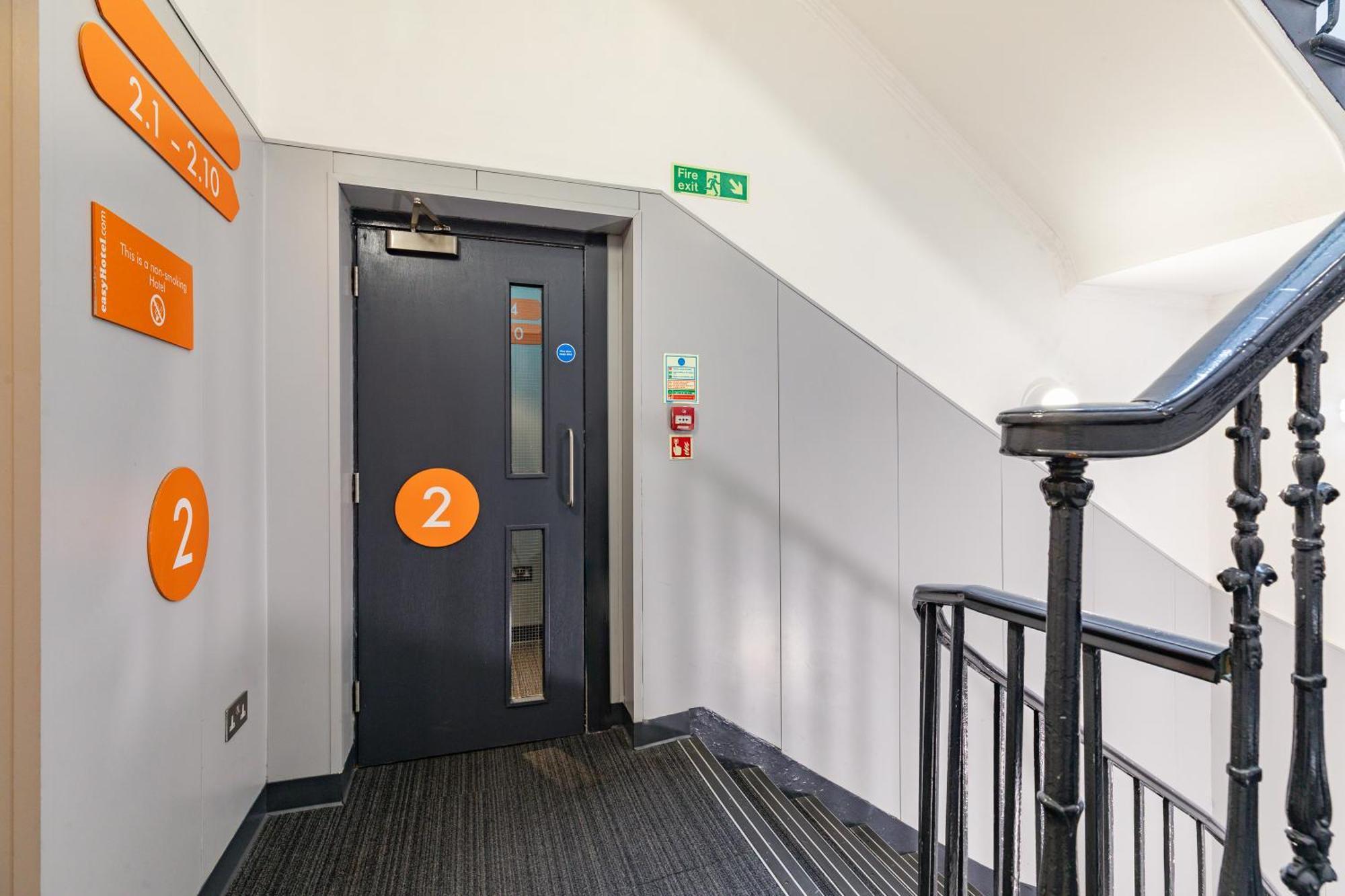 Easyhotel EDI Exterior foto