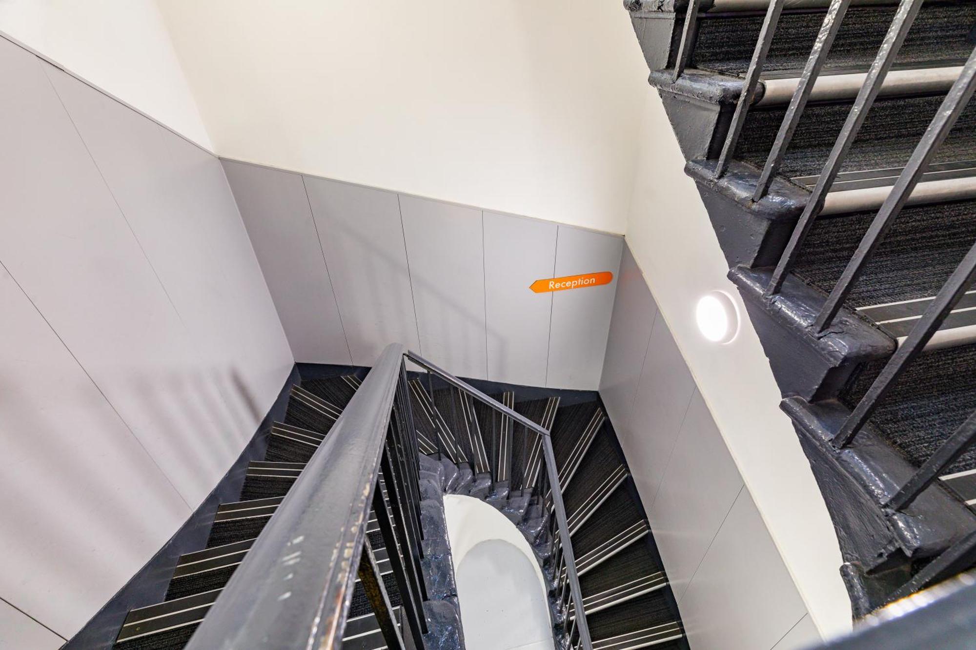 Easyhotel EDI Exterior foto