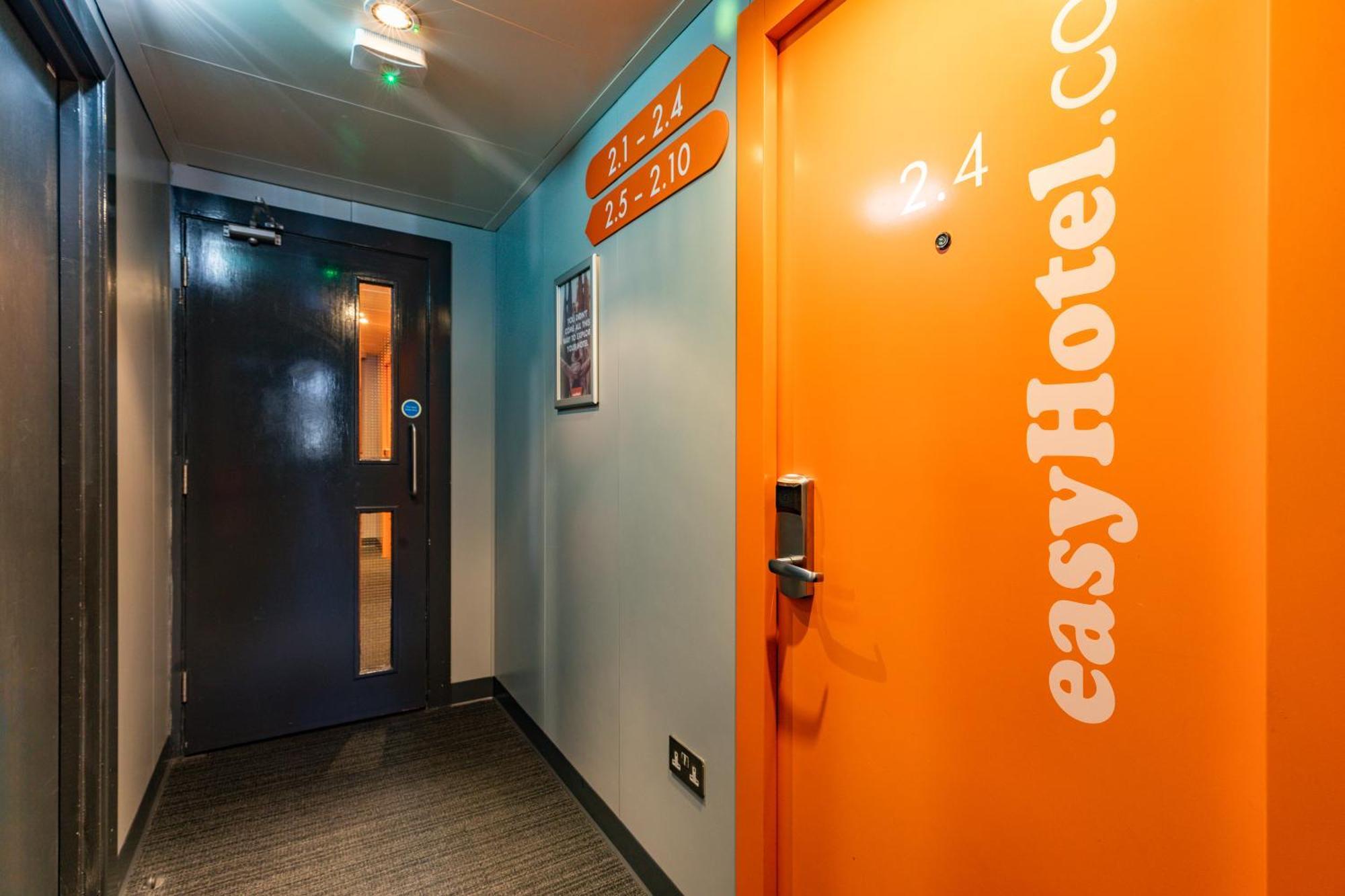 Easyhotel EDI Exterior foto
