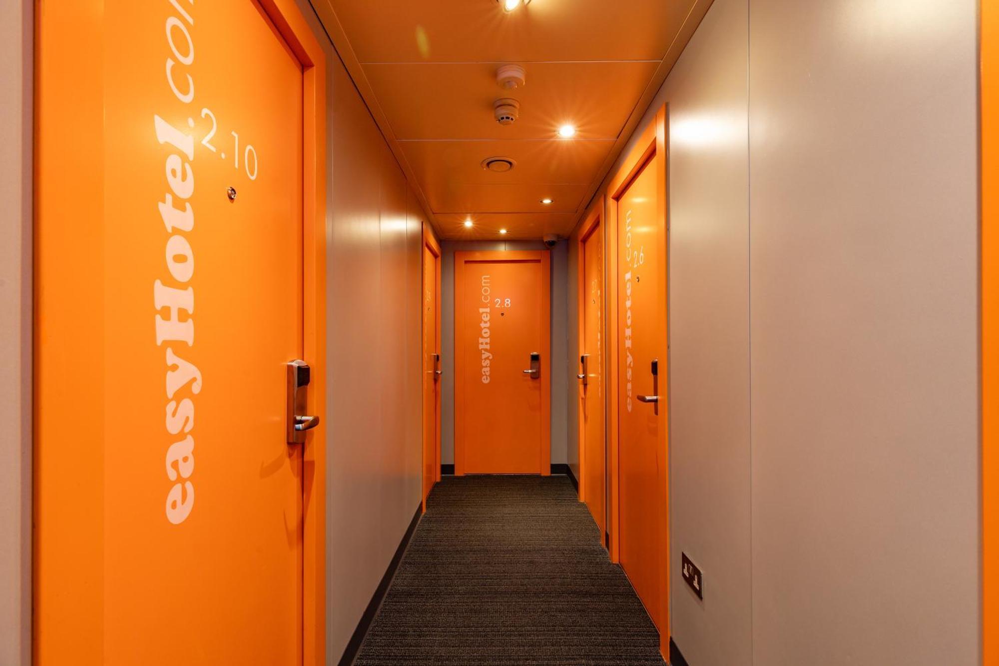 Easyhotel EDI Exterior foto