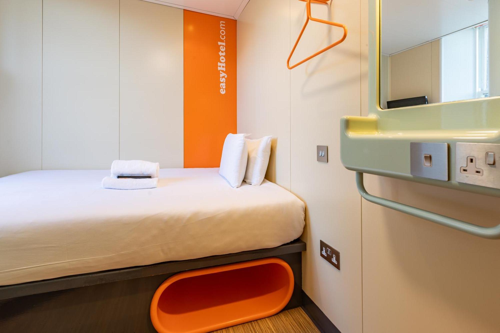 Easyhotel EDI Exterior foto