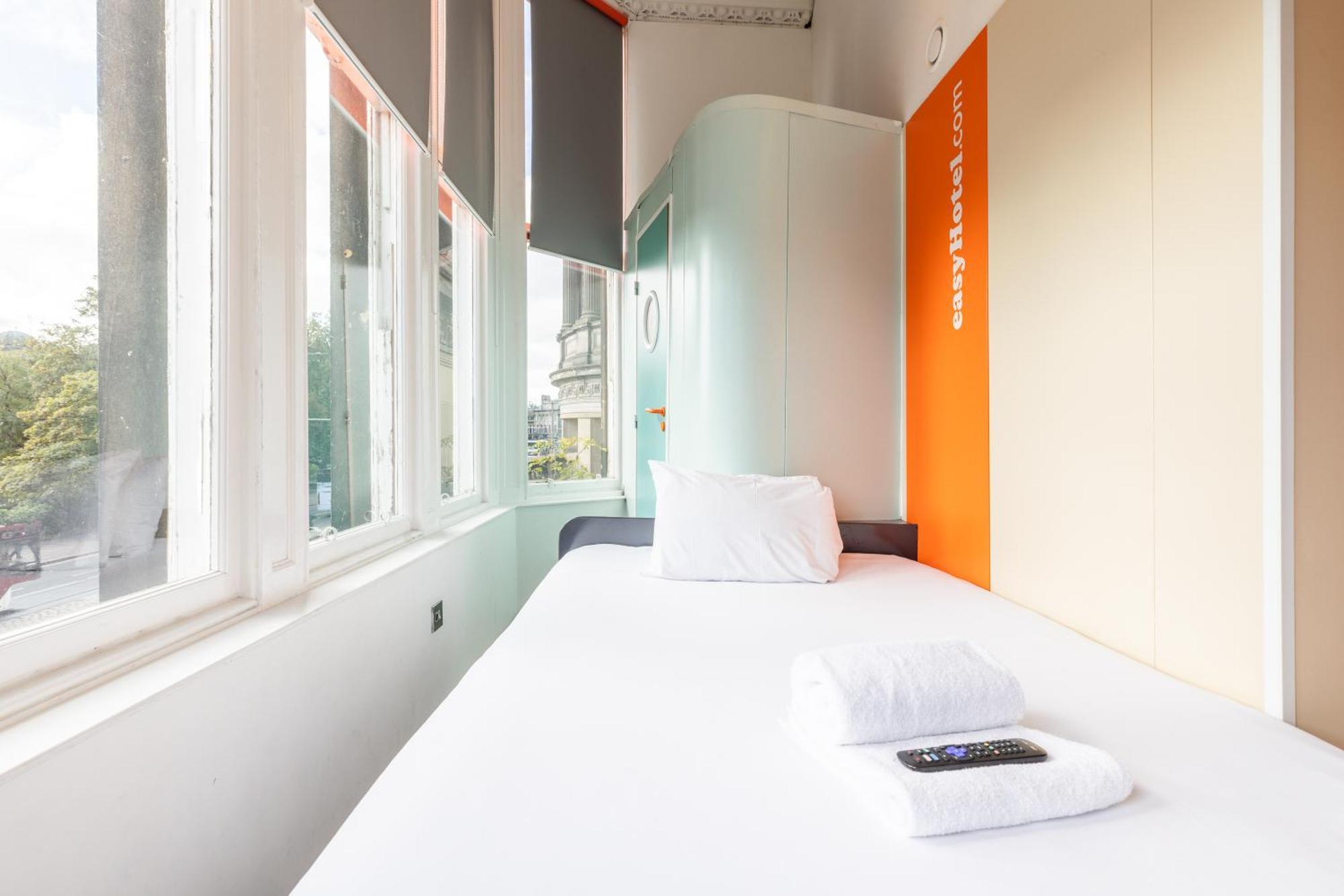 Easyhotel EDI Exterior foto