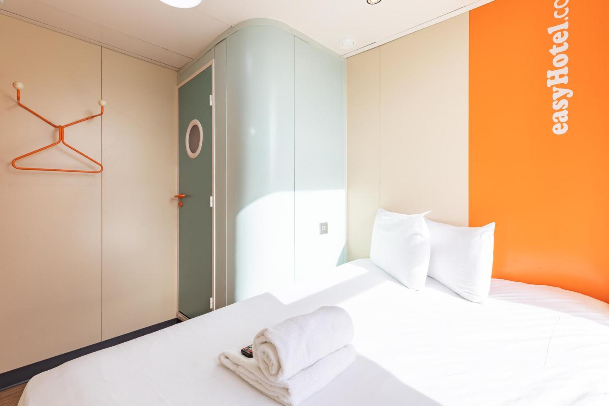 Easyhotel EDI Exterior foto